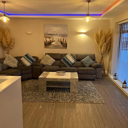 3 Bedroom Deganwy Sea View Beach House Ll31 외부 사진