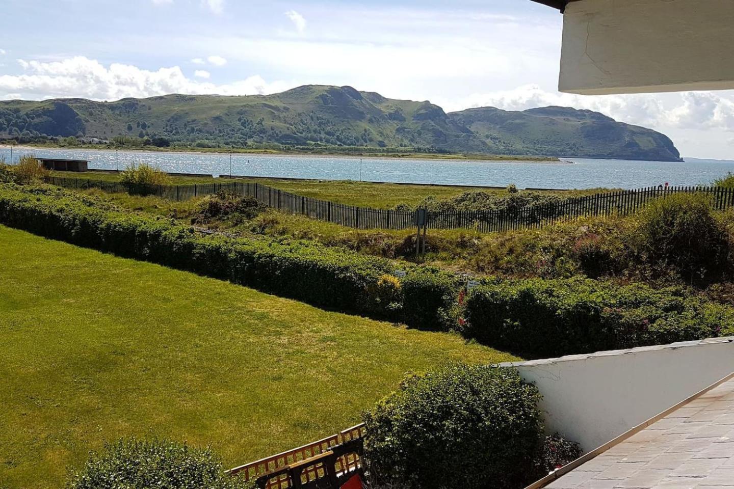 3 Bedroom Deganwy Sea View Beach House Ll31 외부 사진
