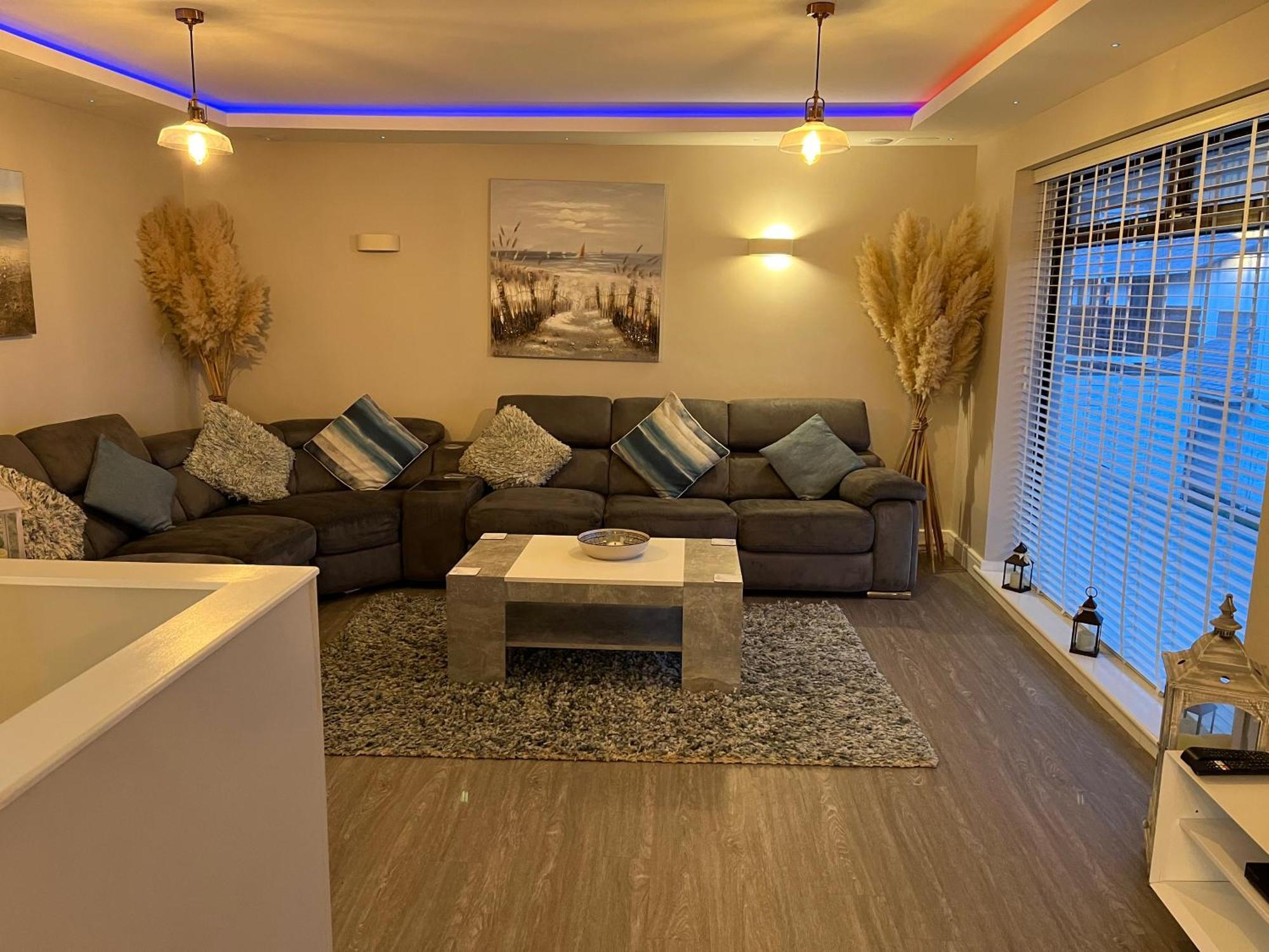 3 Bedroom Deganwy Sea View Beach House Ll31 외부 사진