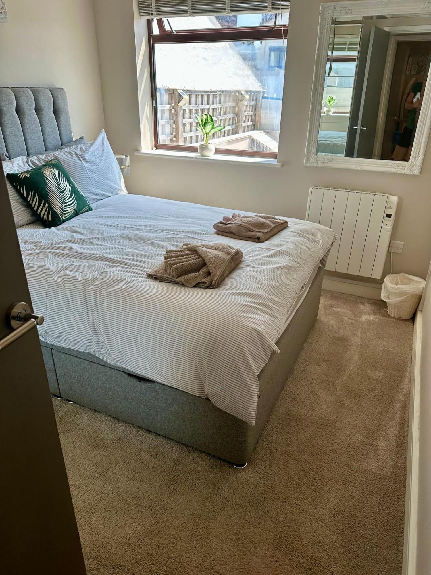 3 Bedroom Deganwy Sea View Beach House Ll31 외부 사진
